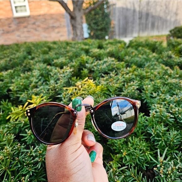 VTG Unisex Round Tortoise Metal Keyhole Bridge Retro Polarize UV Sunglasses. - Picture 6 of 15